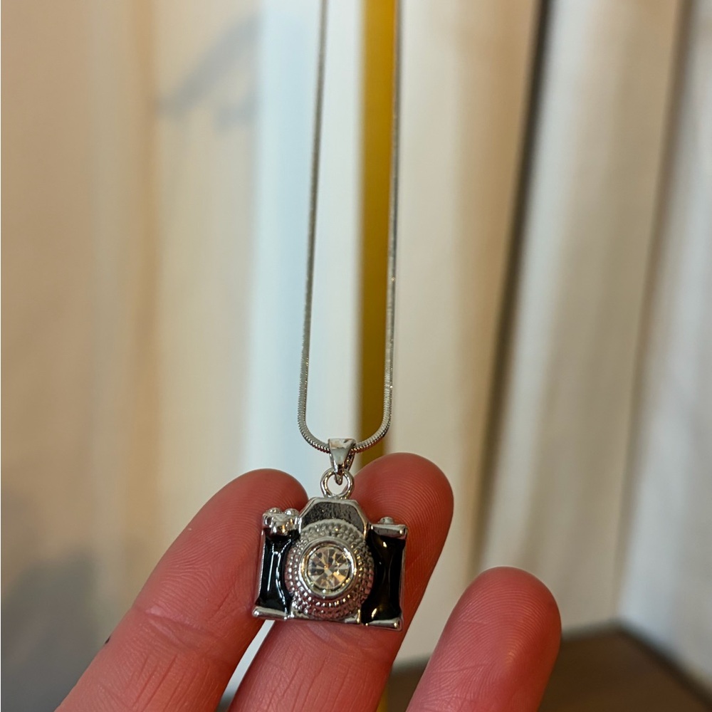 Silver Camera Pendant Necklace